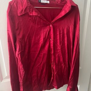 Gap Silk Stretch Buttonup in Red